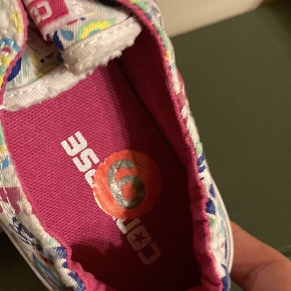 Converse Sneakers - Picture 4 of 9